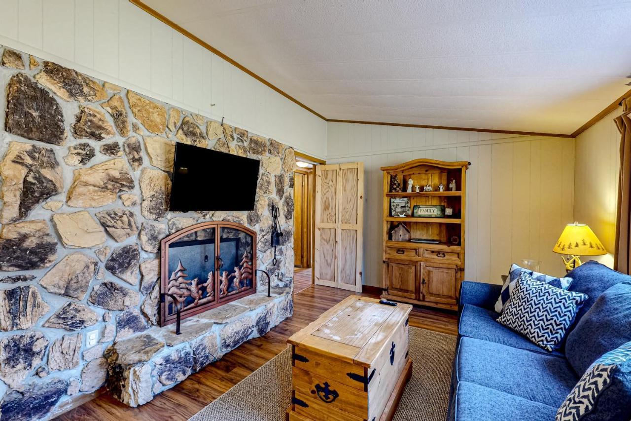 Pine Woods Cabin Мак-Генри Экстерьер фото